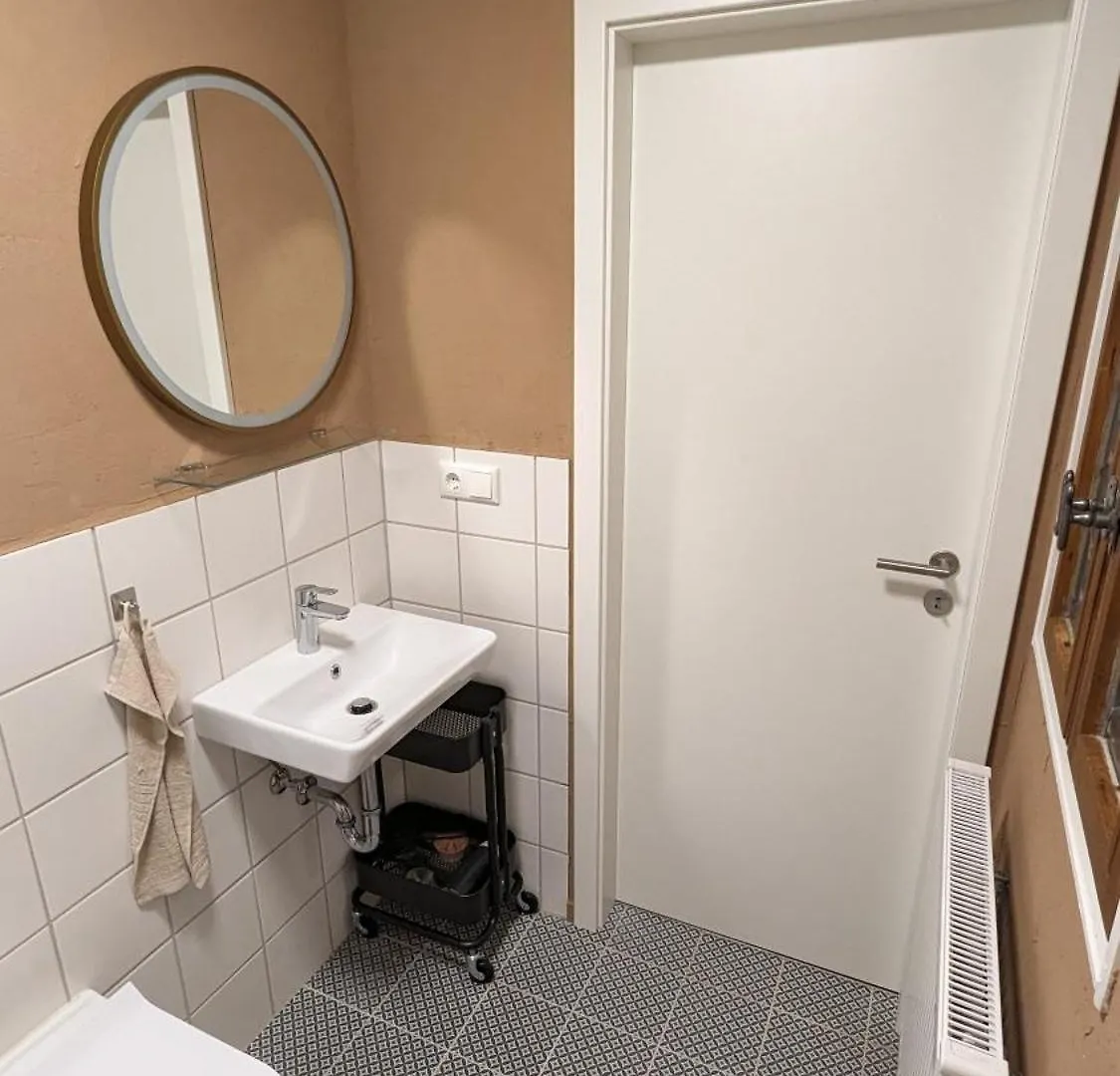 Daire Gaestezimmer Michelskeller Sulzfeld am Main Almanya